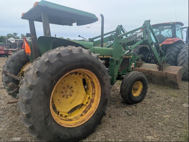 Image of John Deere 2755 equipment image 4
