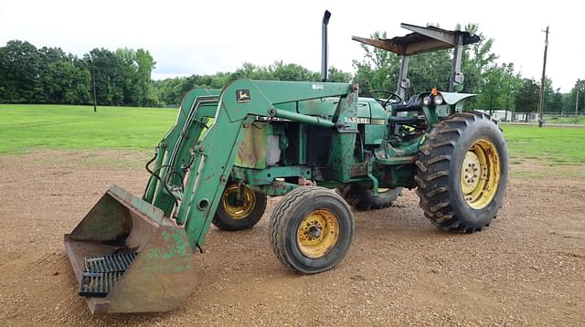 Image of John Deere 2755 equipment image 3