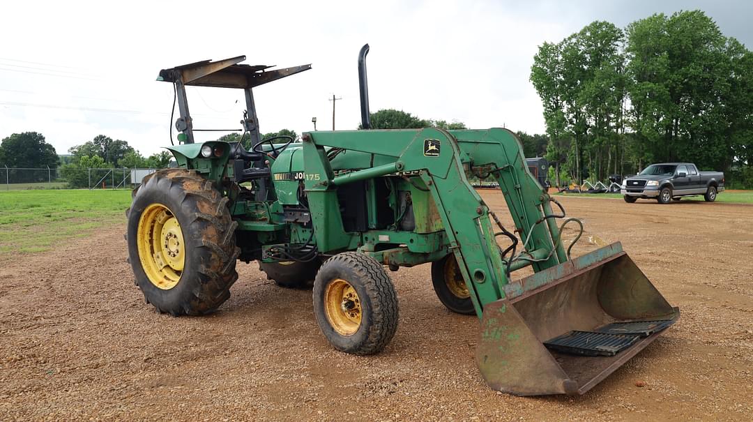 Image of John Deere 2755 Primary image