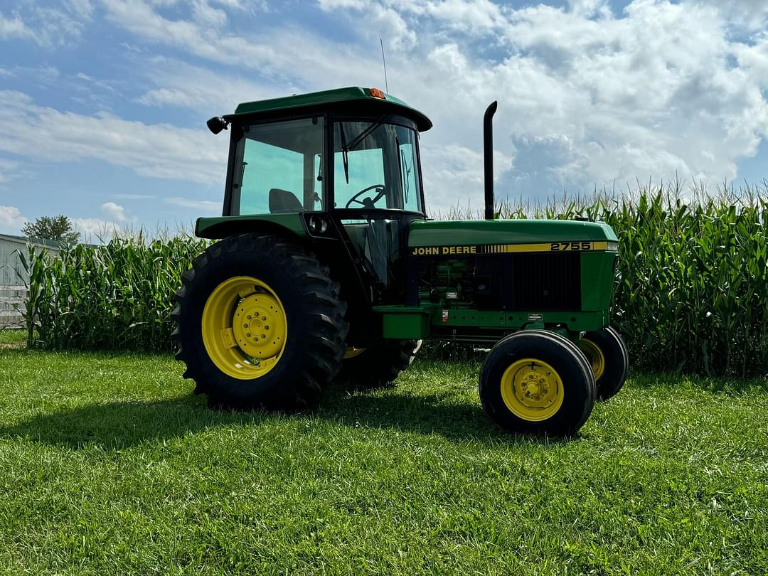 Image of John Deere 2755 Primary image