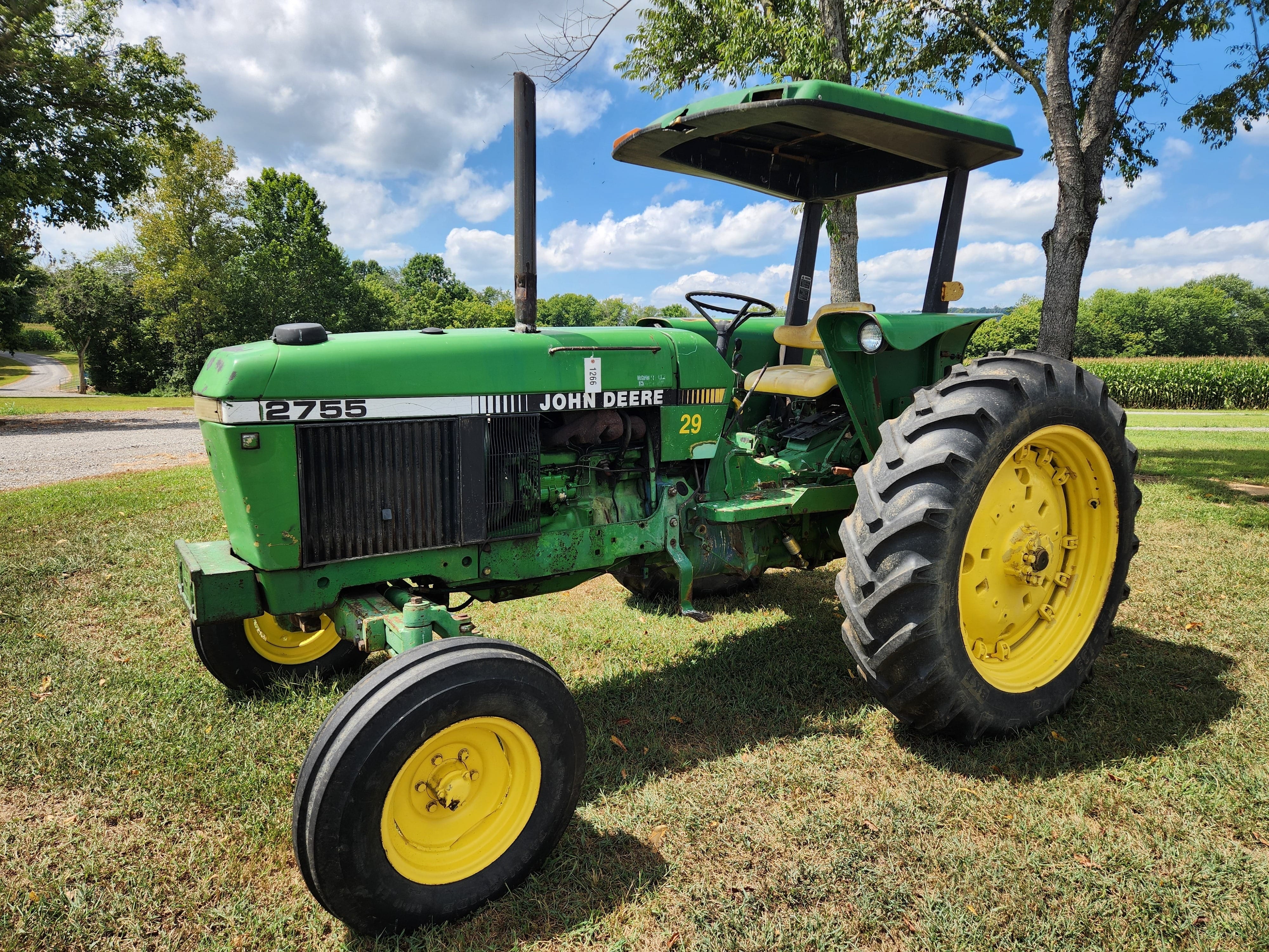 John Deere 2755 Equipment Image0