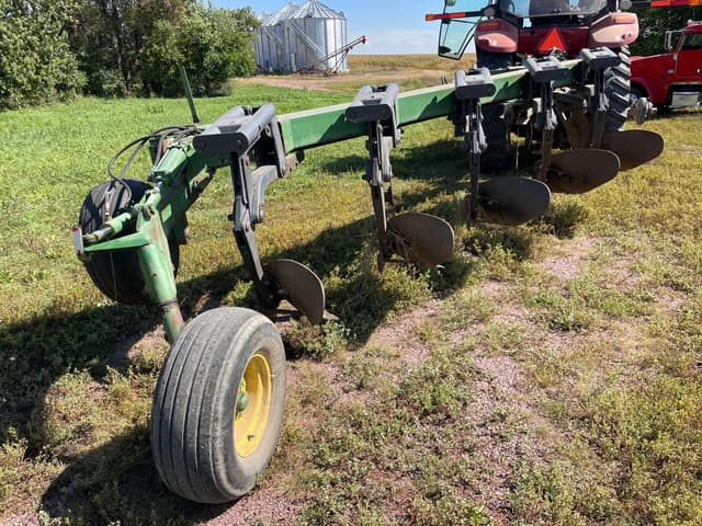 Image of John Deere 2800 equipment image 1