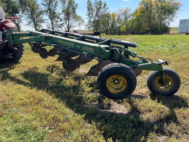 Image of John Deere 2800 equipment image 2