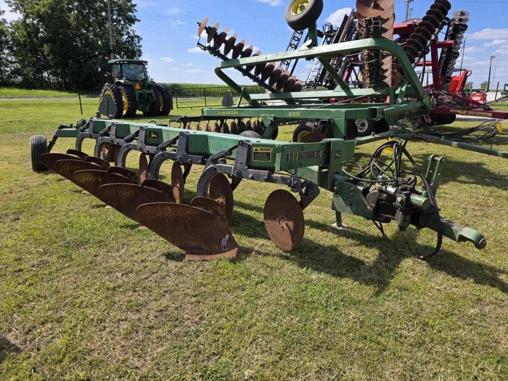 Image of John Deere 2800 Primary image