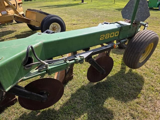 Image of John Deere 2800 equipment image 3