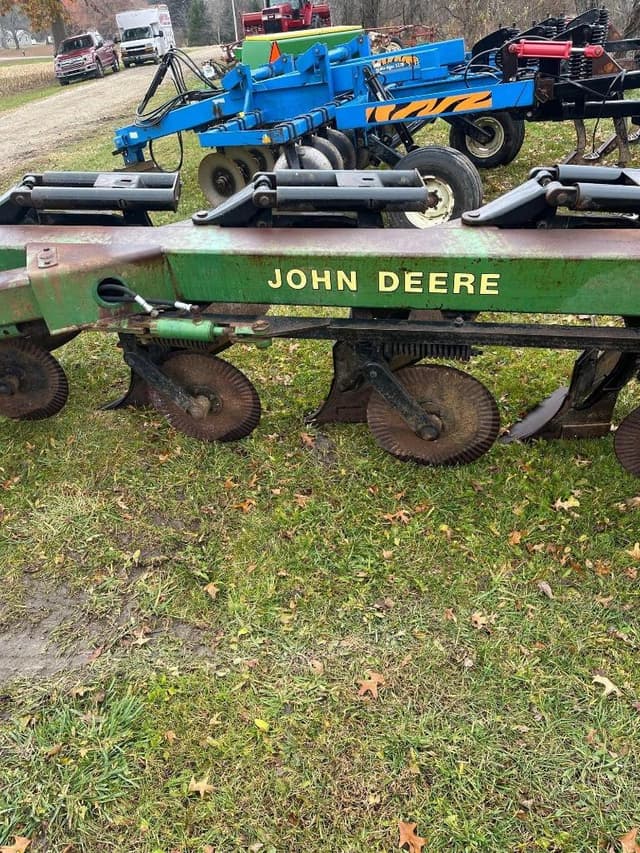 Image of John Deere 2800 equipment image 1