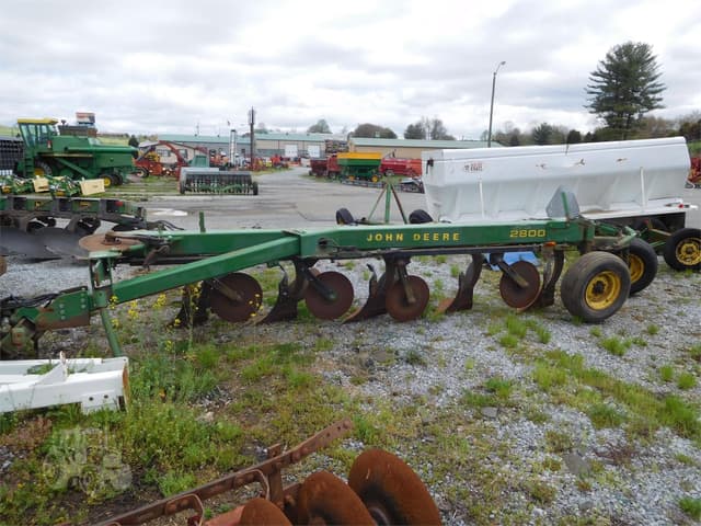 Image of John Deere 2800 equipment image 3