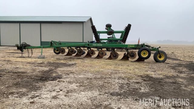 Image of John Deere 2800 equipment image 1