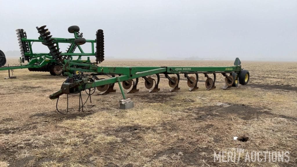 Image of John Deere 2800 Primary image