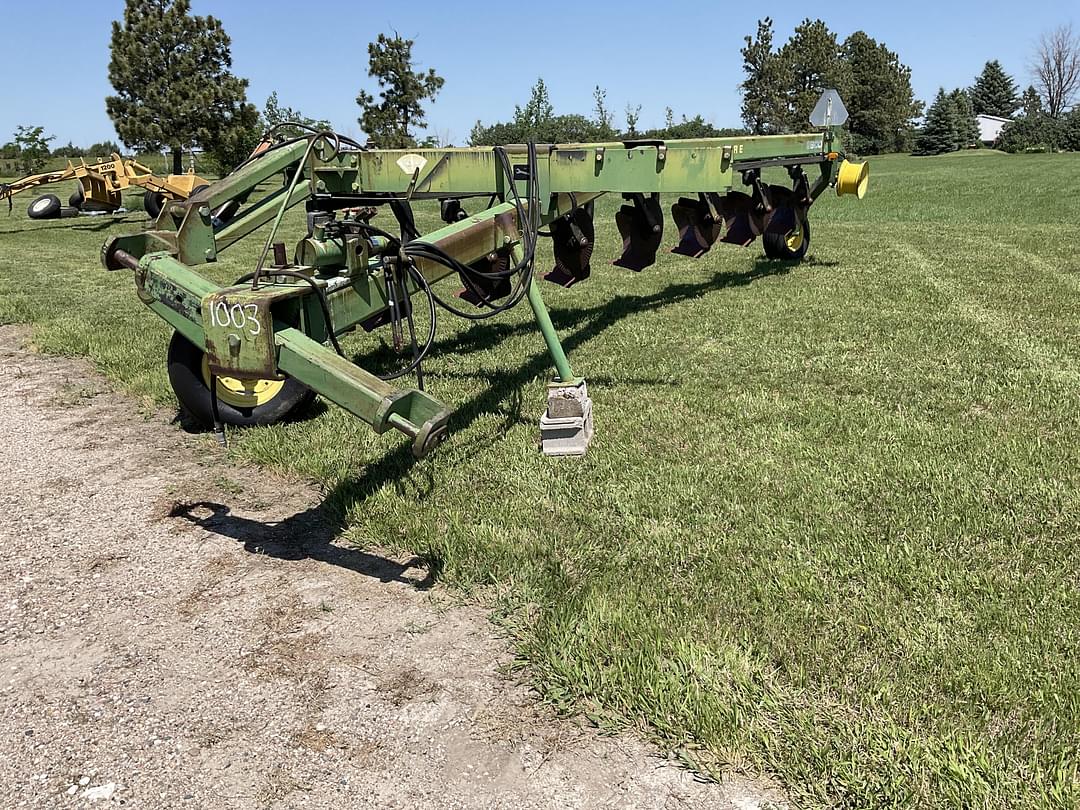 Image of John Deere 2800 Primary image