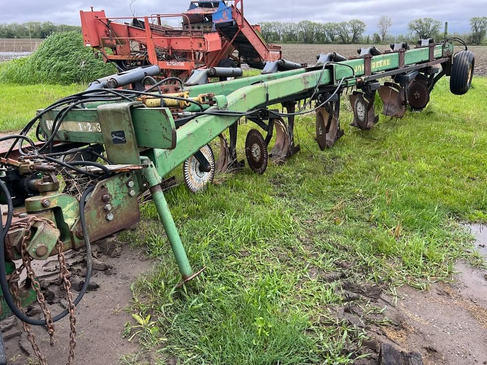 Image of John Deere 2800 Image 0