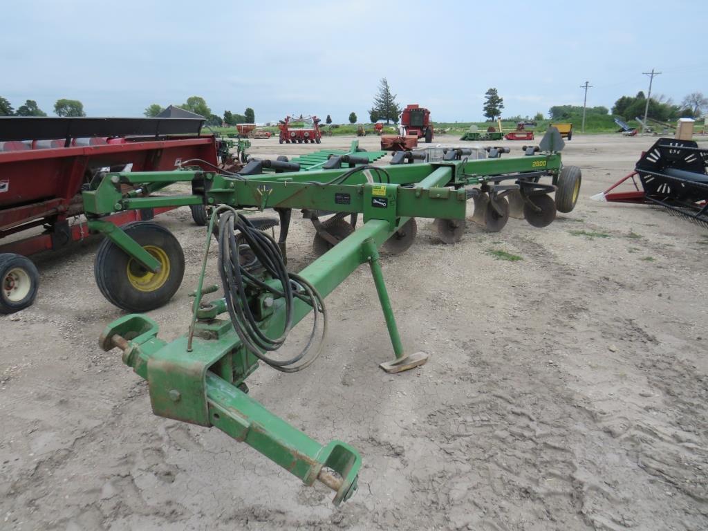Image of John Deere 2800 Primary image