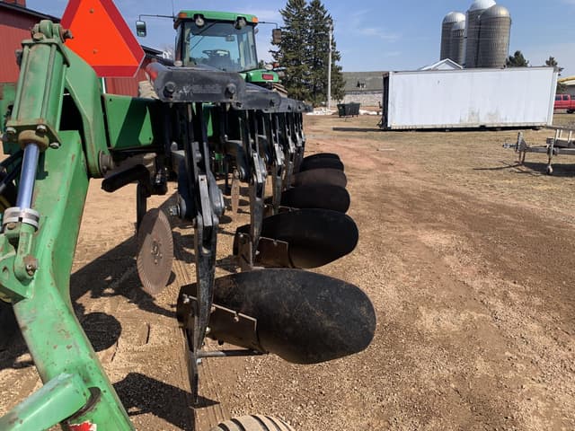 Image of John Deere 2810 equipment image 3