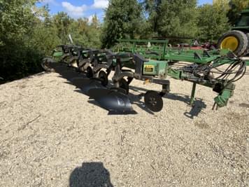 Main image John Deere 2810