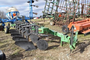 Main image John Deere 2810