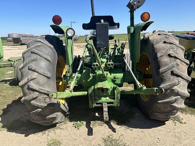 Image of John Deere 2840 equipment image 3