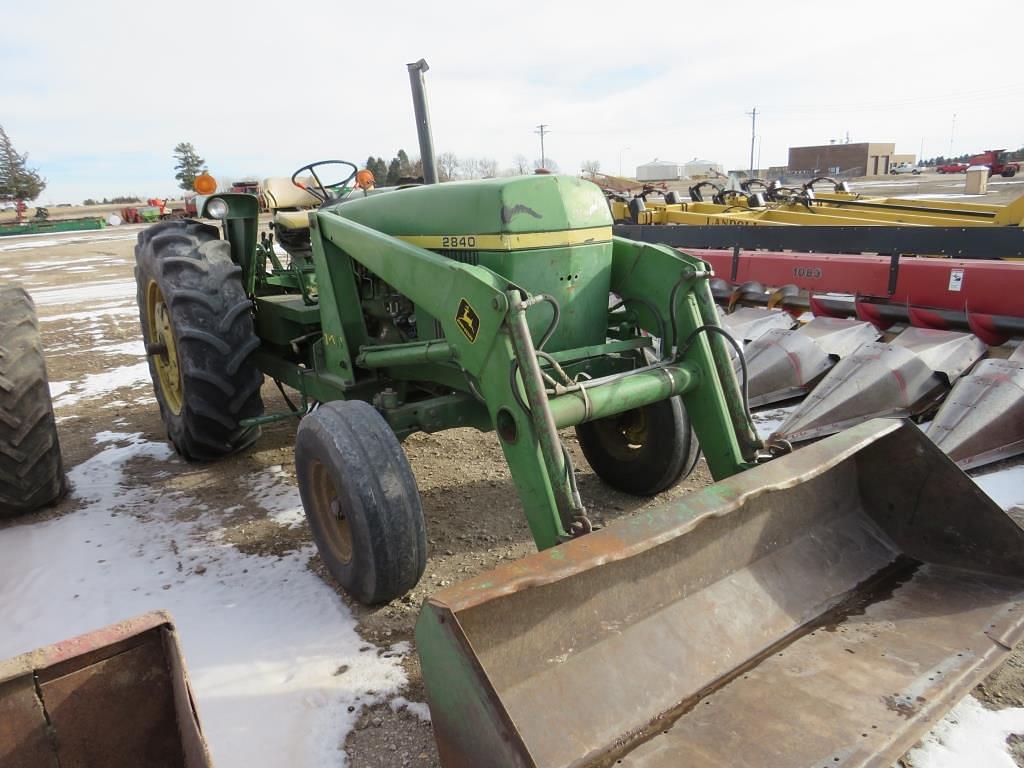 Image of John Deere 2840 Primary image