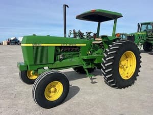 John Deere 2840 Image