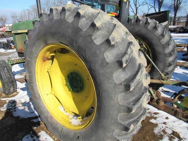 Image of John Deere 2840 equipment image 3