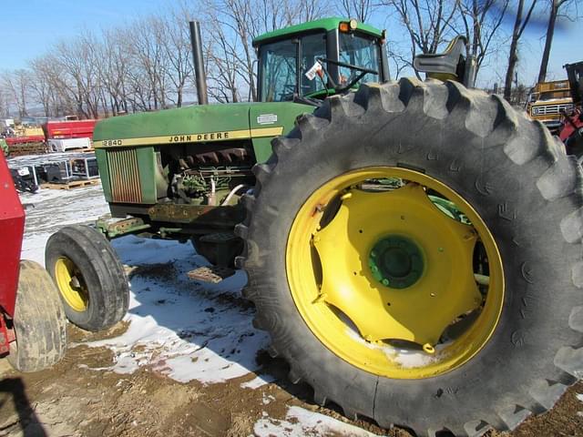 Image of John Deere 2840 equipment image 1