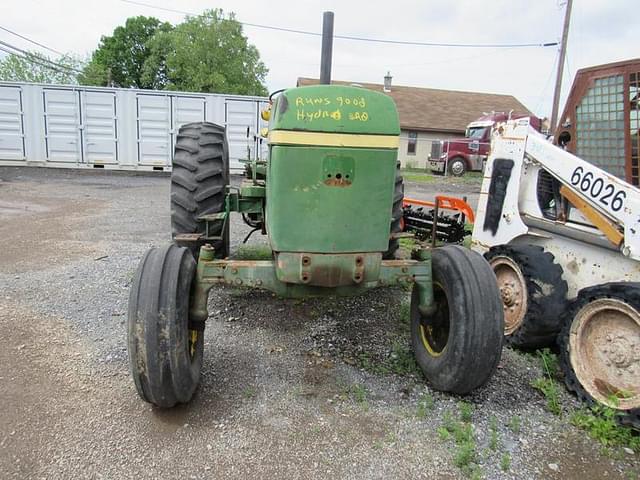 Image of John Deere 2840 equipment image 2