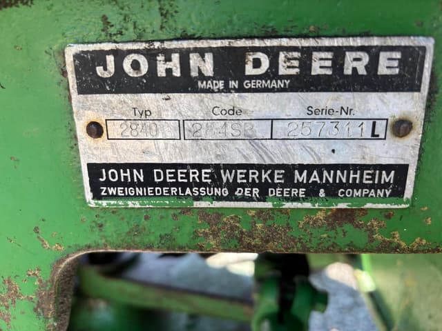 Image of John Deere 2840 equipment image 3