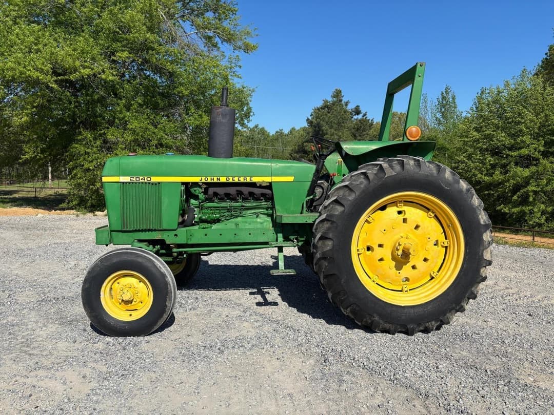Image of John Deere 2840 Primary image