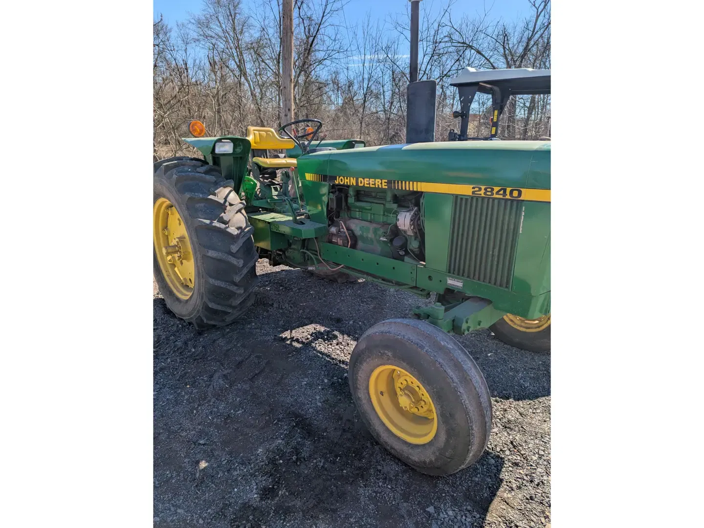 John Deere 2840 Equipment Image0