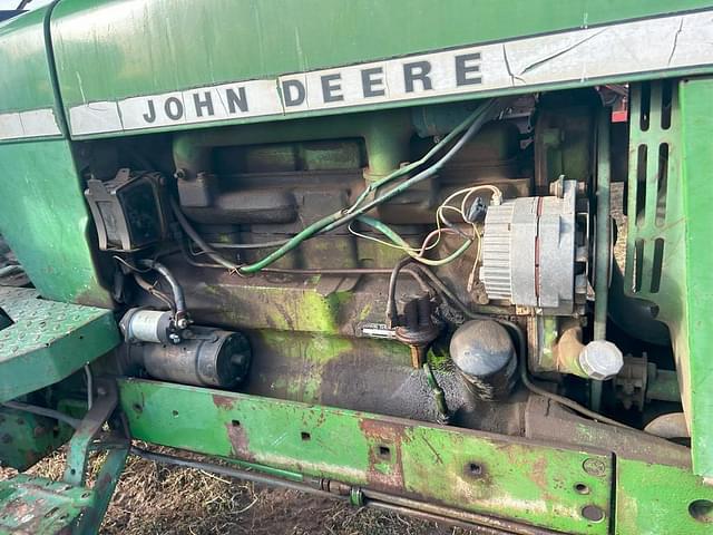 Image of John Deere 2840 equipment image 3