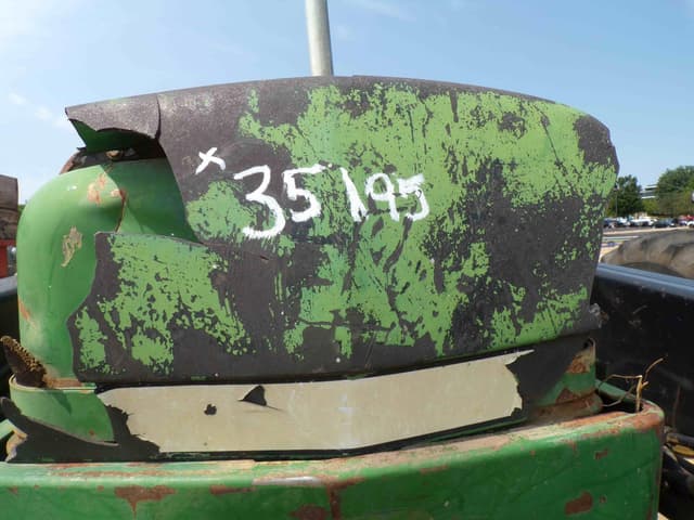 Image of John Deere 2840 equipment image 1