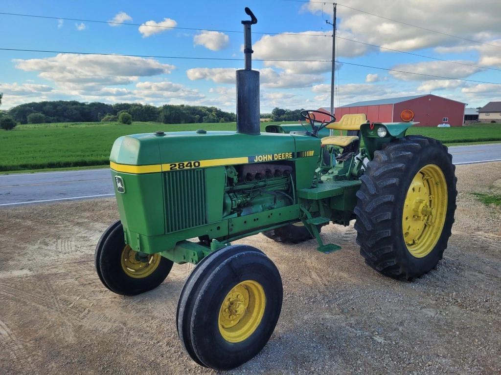 Image of John Deere 2840 Primary image
