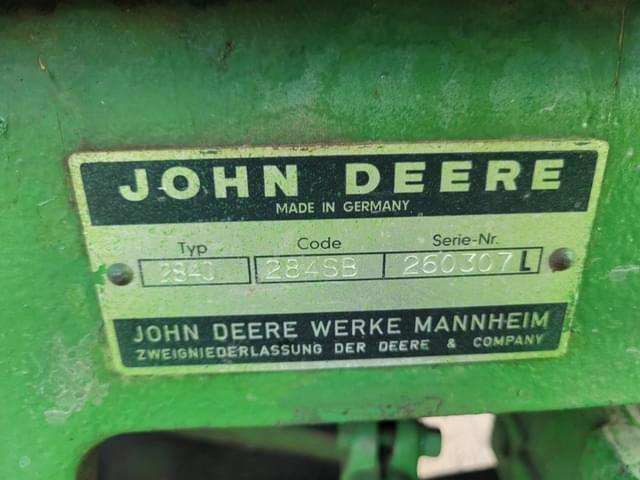 Image of John Deere 2840 equipment image 4
