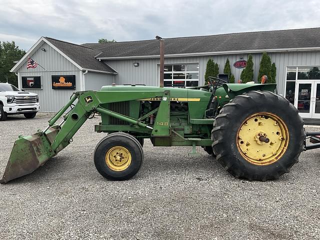 Image of John Deere 2840 equipment image 1