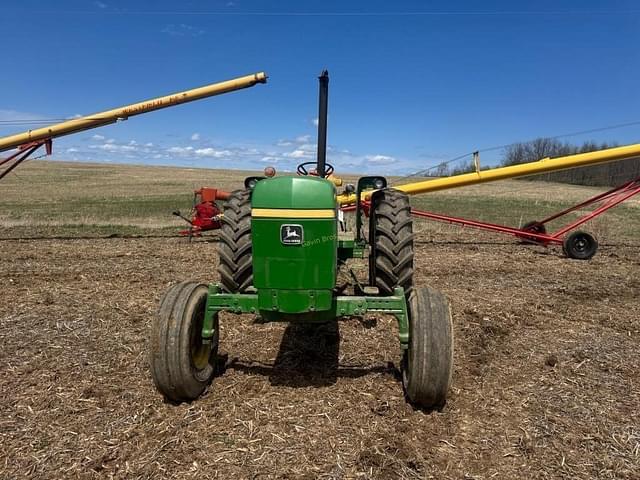 Image of John Deere 2840 equipment image 2