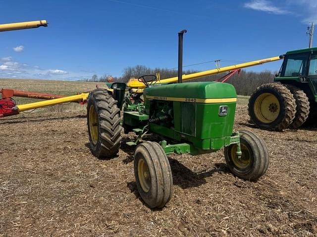 Image of John Deere 2840 equipment image 3
