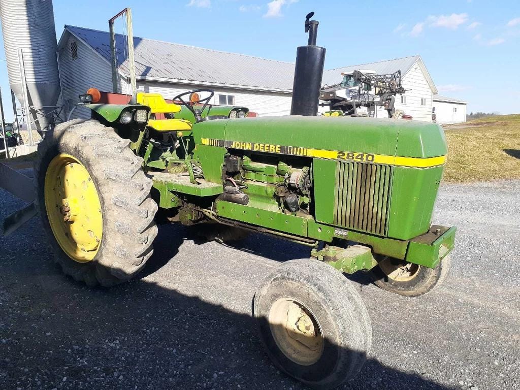 Main image John Deere 2840