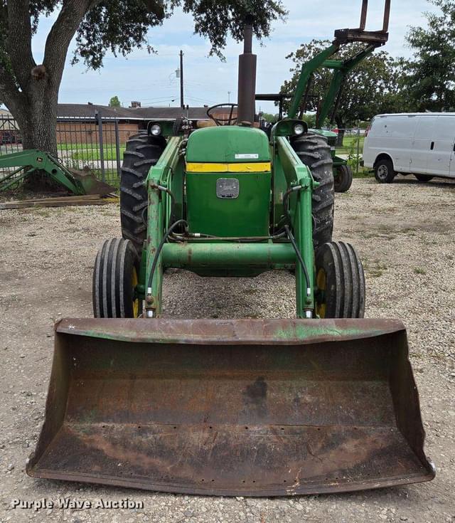 Image of John Deere 2840 equipment image 1