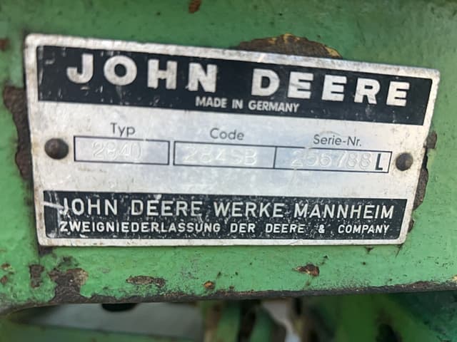 Image of John Deere 2840 equipment image 4