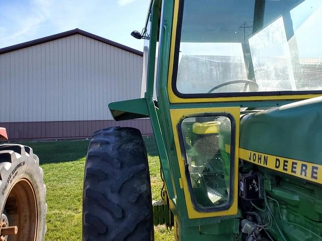 Image of John Deere 2840 equipment image 4