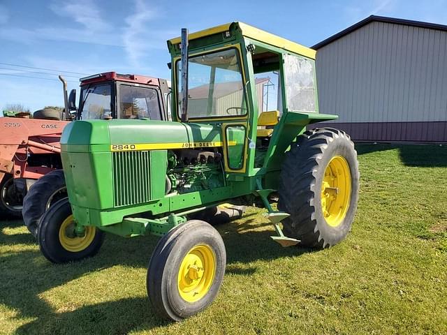 Image of John Deere 2840 equipment image 1