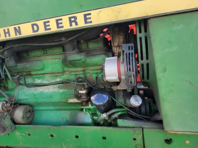 Image of John Deere 2840 equipment image 4