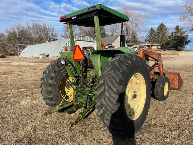 Image of John Deere 2840 equipment image 1