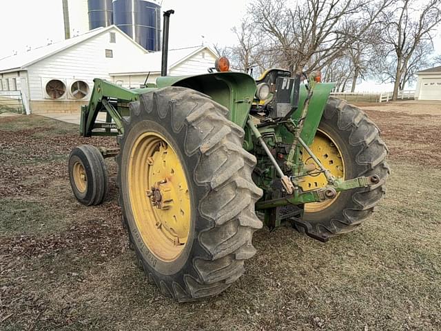 Image of John Deere 2840 equipment image 3