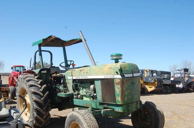 Image of John Deere 2840 equipment image 3