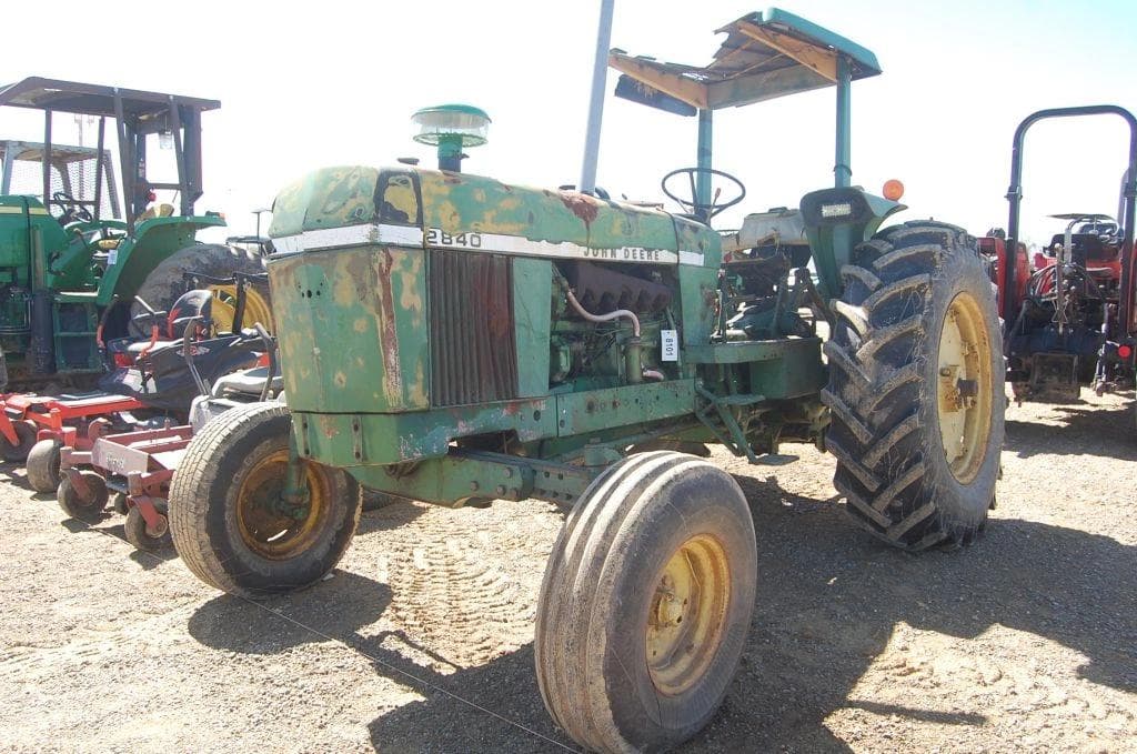 Image of John Deere 2840 Primary image