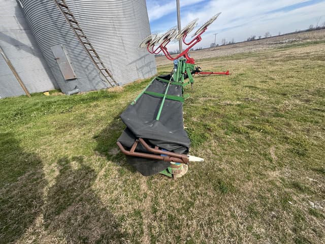 Image of John Deere 285 equipment image 4