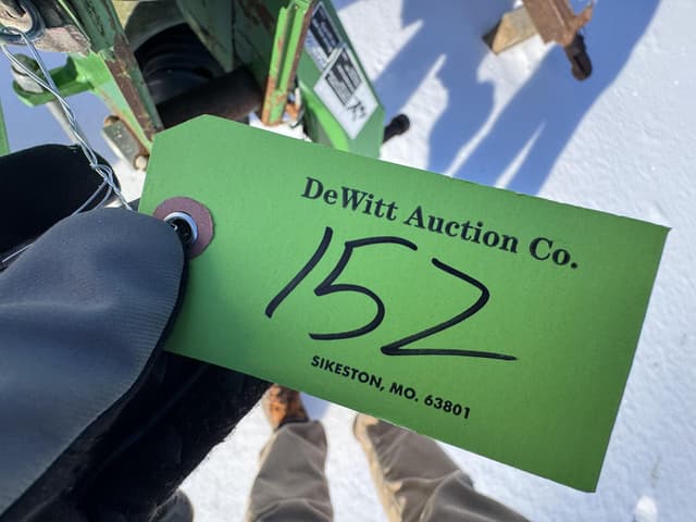 Image of John Deere 285 equipment image 1