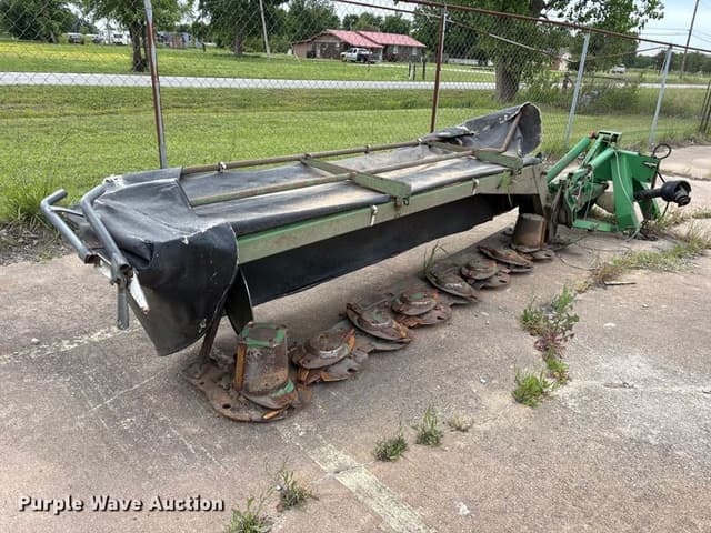 Image of John Deere 285 equipment image 2