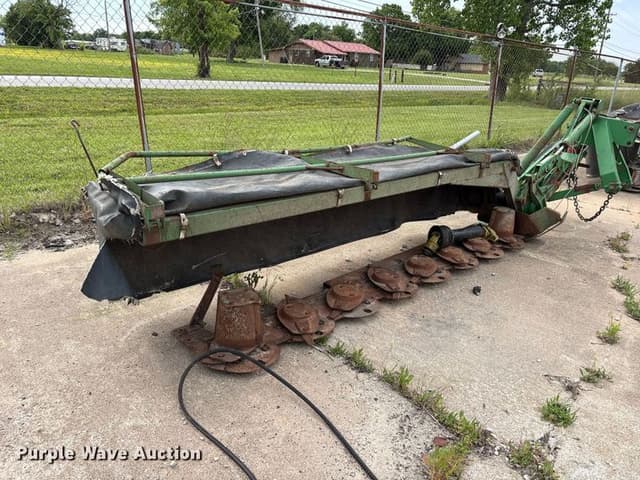 Image of John Deere 285 equipment image 2