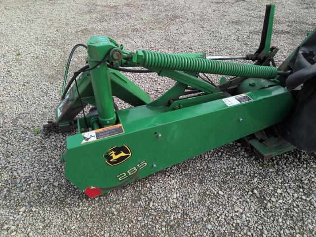 Image of John Deere 285 equipment image 1